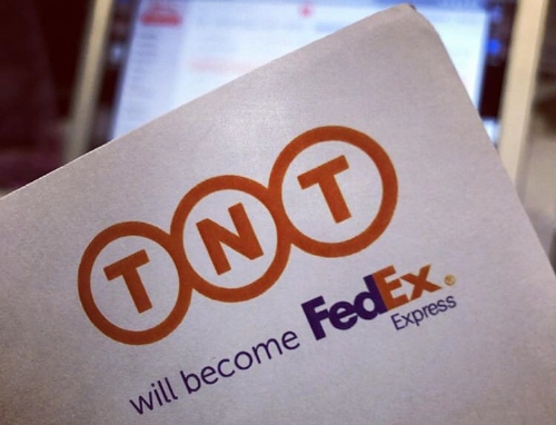 fedex tnt 运输