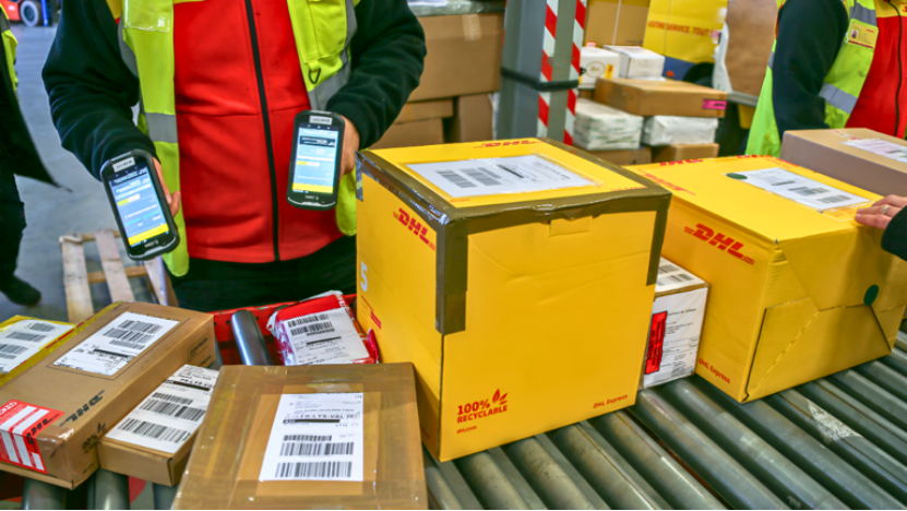 ʱݴ<a href=http://www.fsdgjkd.com target=_blank class=infotextkey>ʿ</a>FedExDHLUPSEMSSALաҵ񡣱ʱ<a href=http://www.fsdgjkd.com target=_blank class=infotextkey>ʿݹ˾</a>Ϊȫҵ͸䡢ļ˹ͷΪѯתϢ