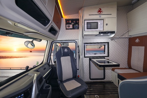 谁拿青春赌明天-物资航运