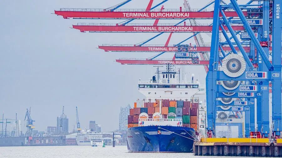 �����޷�����װ���ͽ��¹��ĸۿ�-�ձ�����