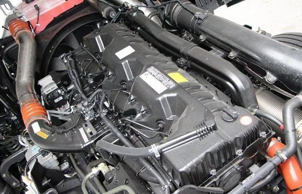 国际动力链打造极致节油!乘龙H7陆航版成高效干线物流首选!-意大利海派